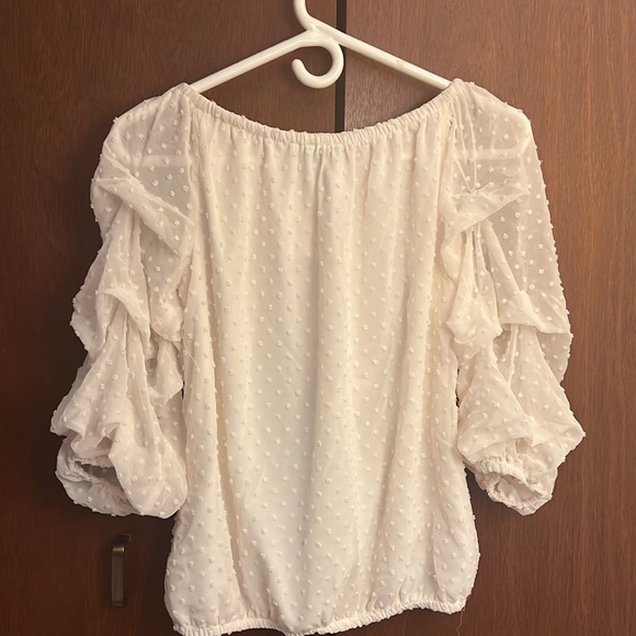 Ruffled sleeve blouse - Picture 4 of 4